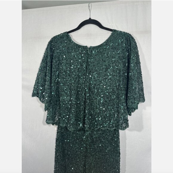 NWT $698 Mac Duggal [ 4 ] Sequined V Neck Cape Sleeve‎ Beaded Gown Green #Q745 - Picture 14 of 16